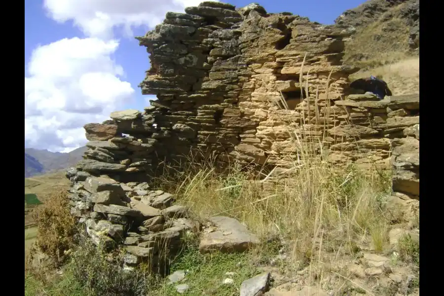 Imagen Restos Arqueológicos De Hualpayunca - Imagen 3